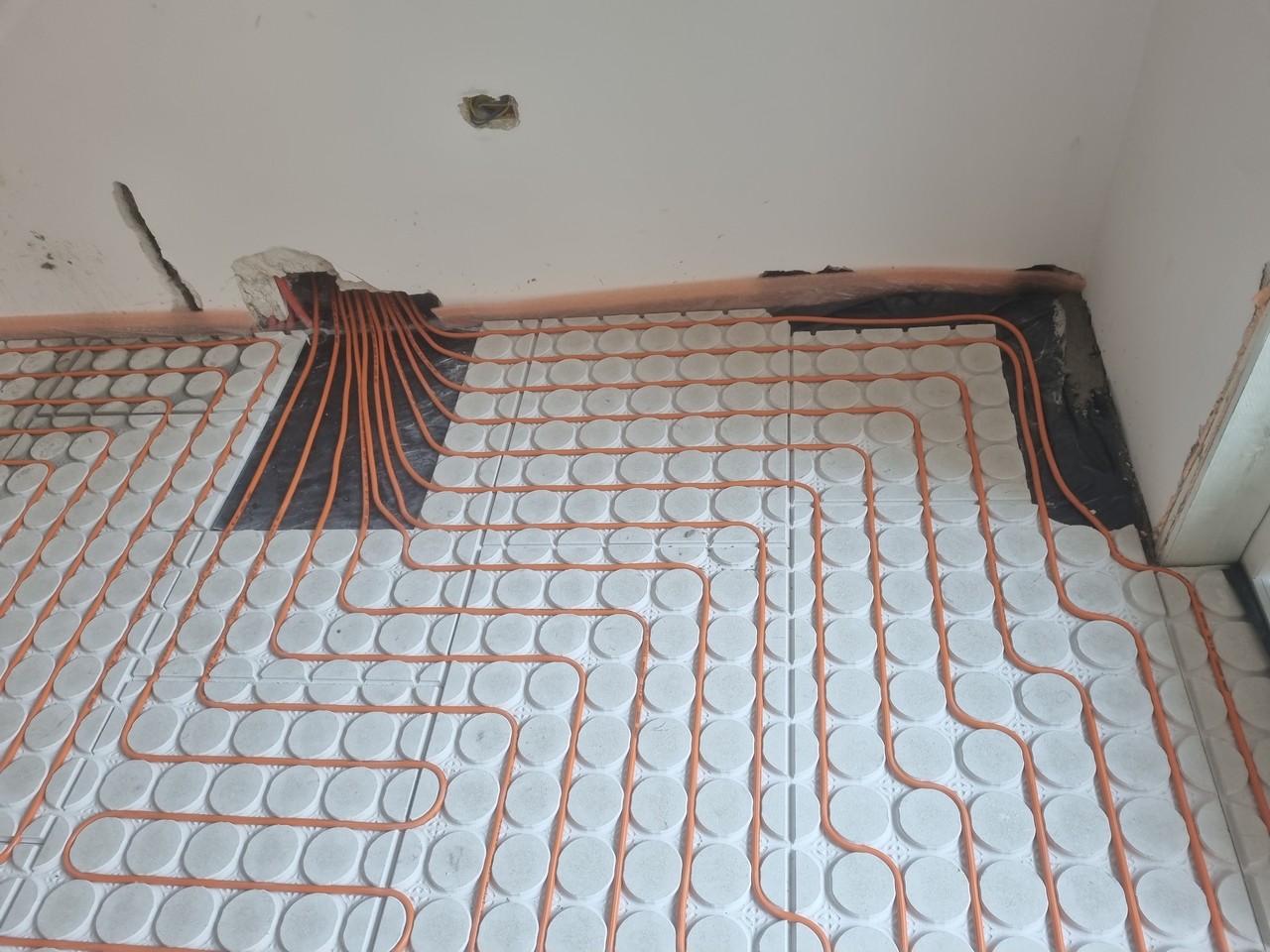 Ogrevanje – radiatorji in talno gretje – izvedeno delo 08, Ljubljana