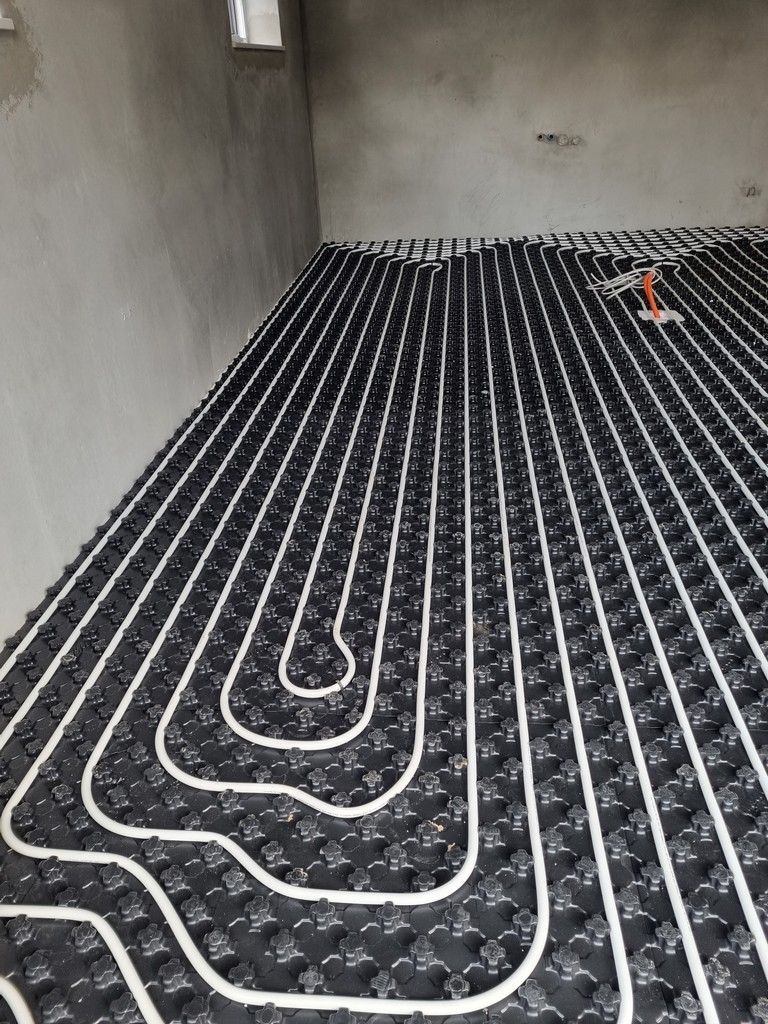 Ogrevanje – radiatorji in talno gretje – izvedeno delo 16, Ljubljana